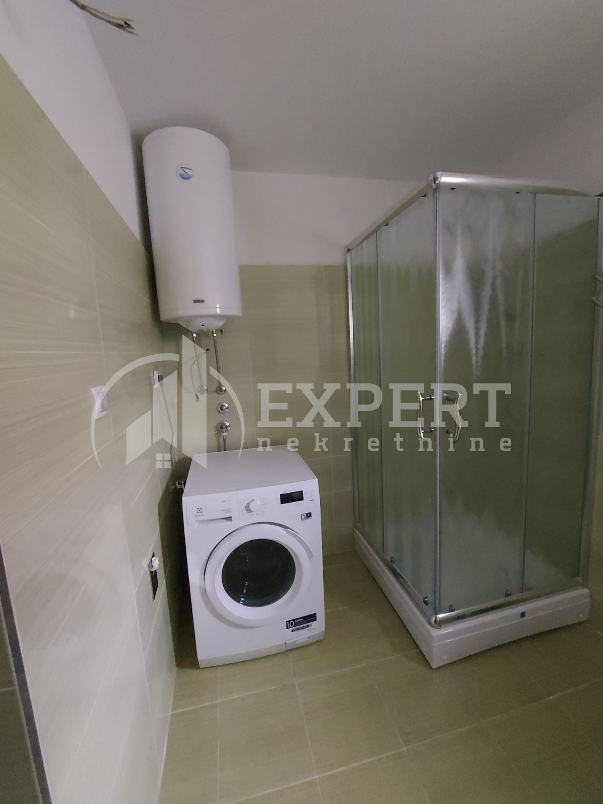 Trosoban stan, 117 m2, Brzi Brod, Brzi Brod ID: i-014058 7