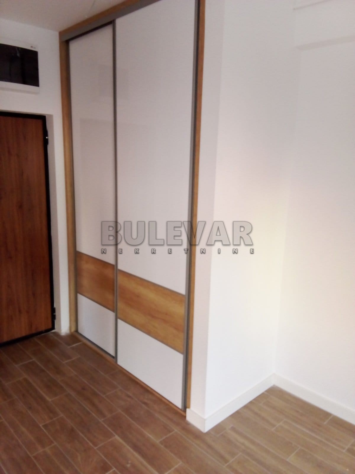 Trosoban stan, 58 m2, Centar, Milovana Gušića ID: i-012827 13