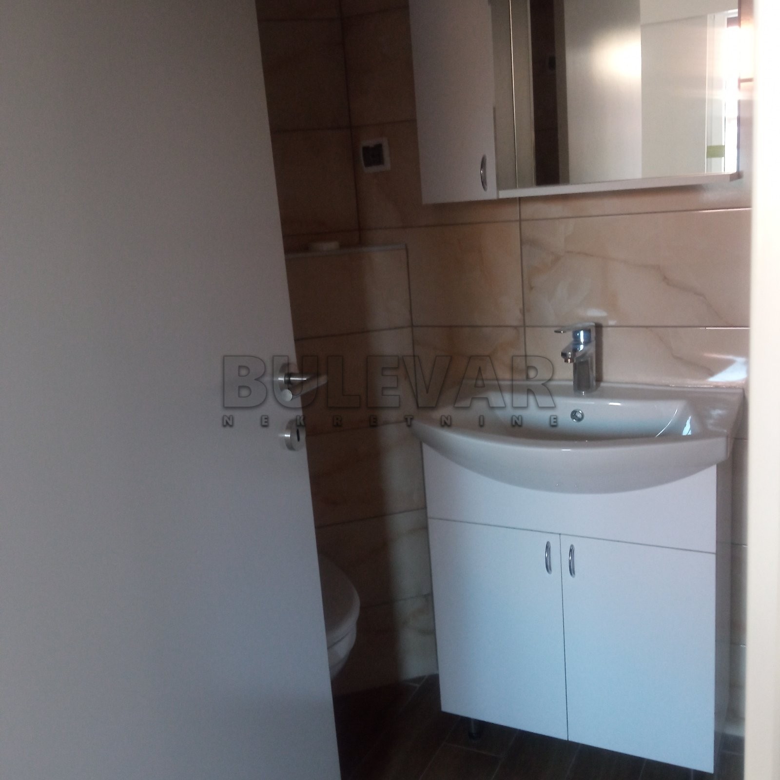 Trosoban stan, 58 m2, Centar, Milovana Gušića ID: i-012827 7