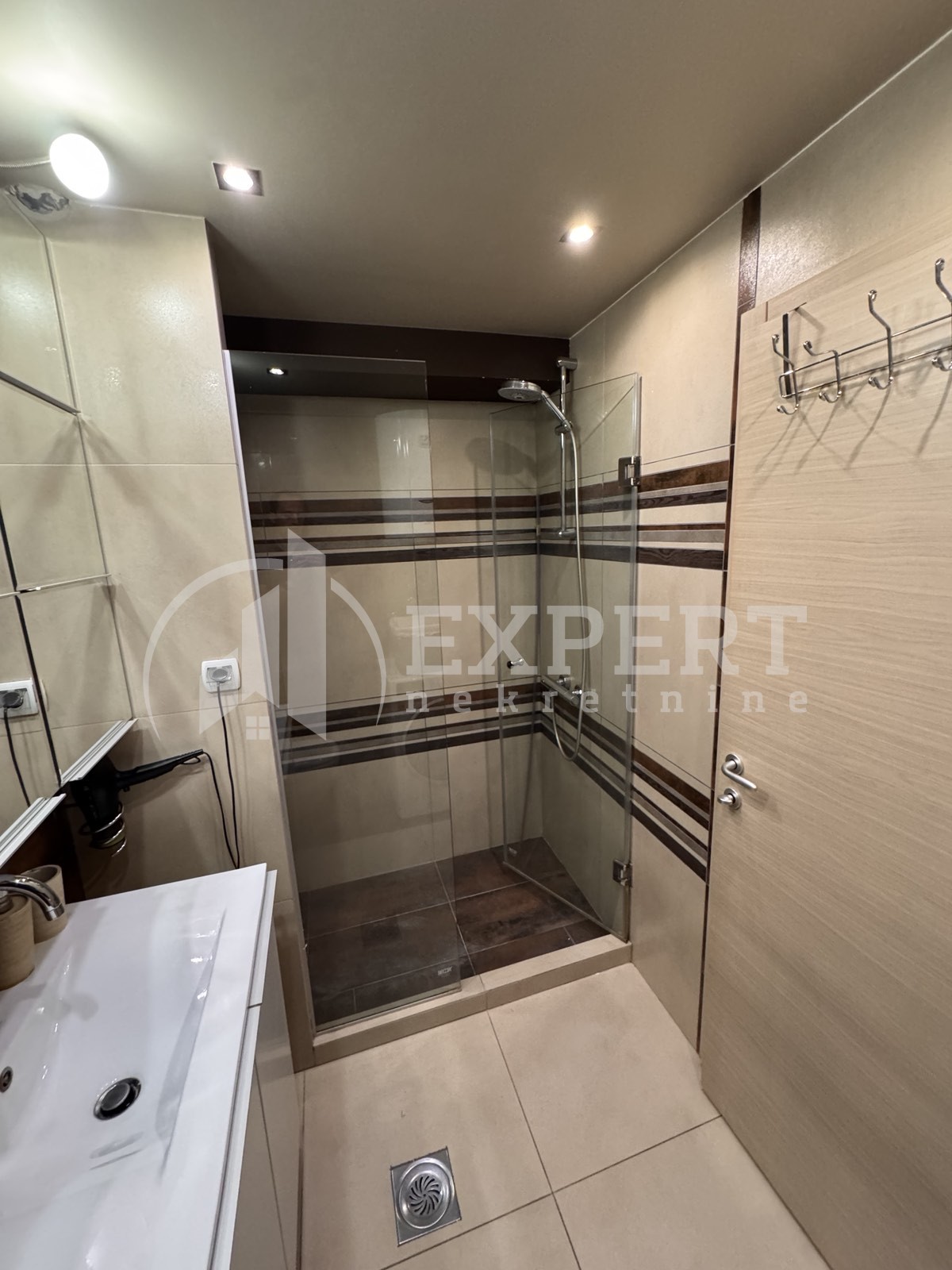 Trosoban stan, 77 m2, Palilula, Stanoja Bunuševca ID: i-014065 23