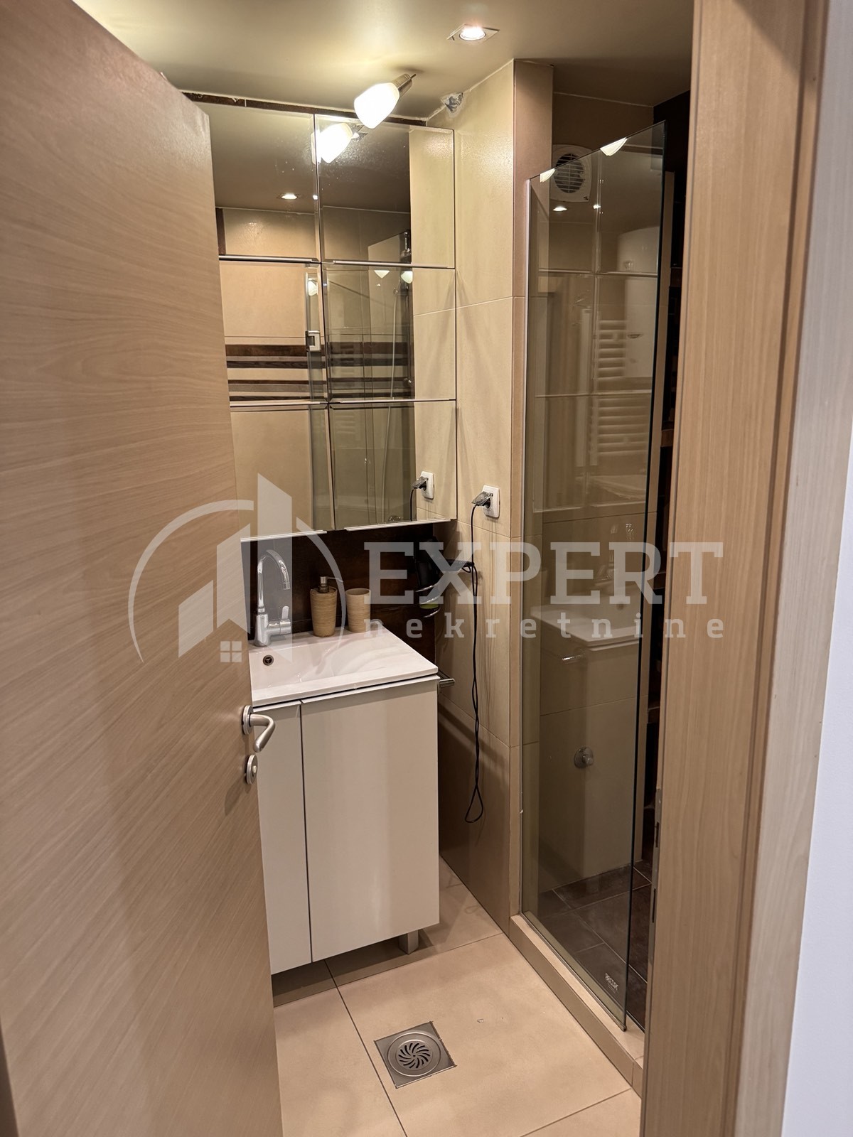 Trosoban stan, 77 m2, Palilula, Stanoja Bunuševca ID: i-014065 25