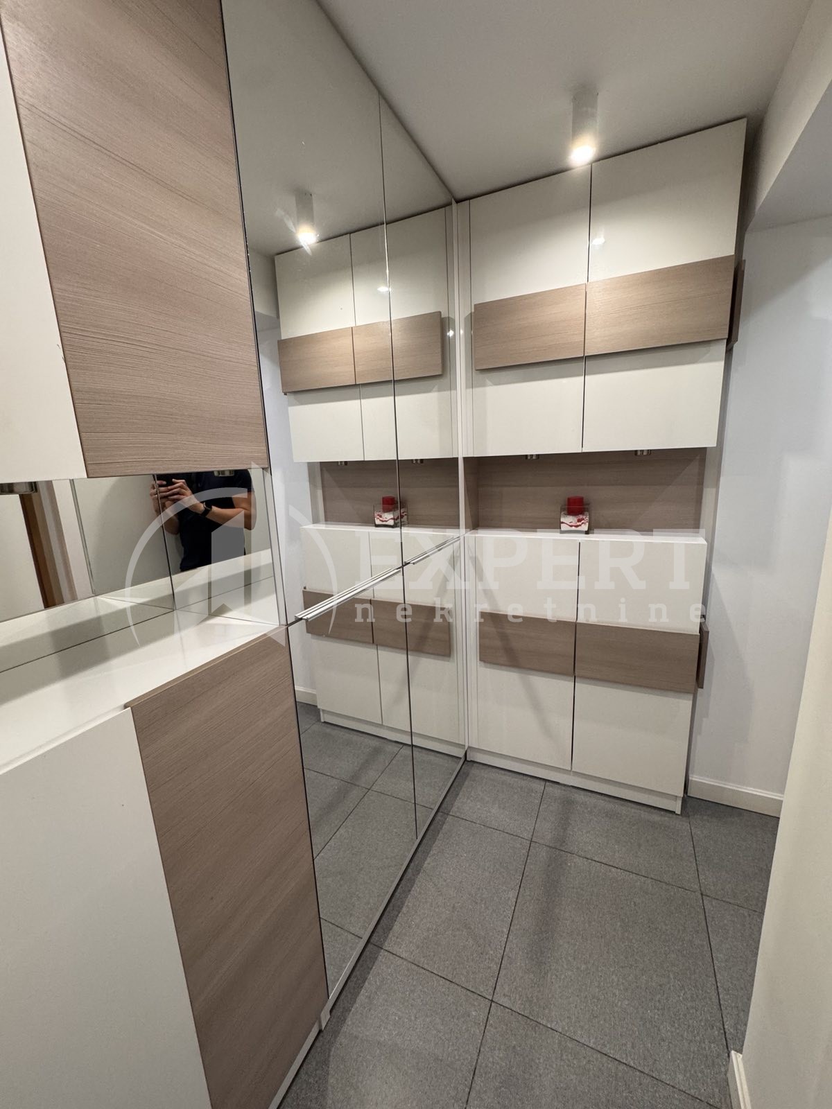 Trosoban stan, 77 m2, Palilula, Stanoja Bunuševca ID: i-014065 27