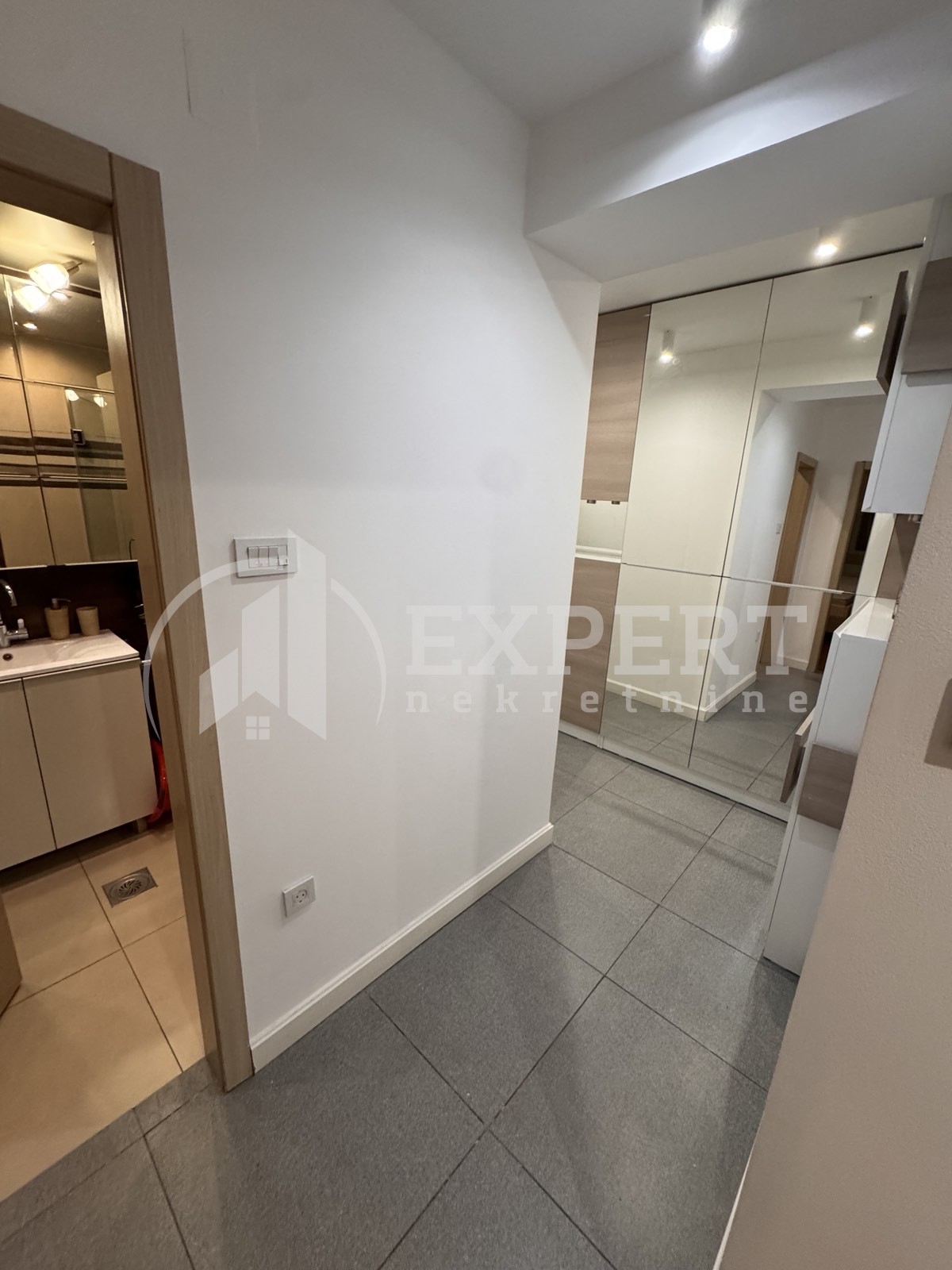 Trosoban stan, 77 m2, Palilula, Stanoja Bunuševca ID: i-014065 30