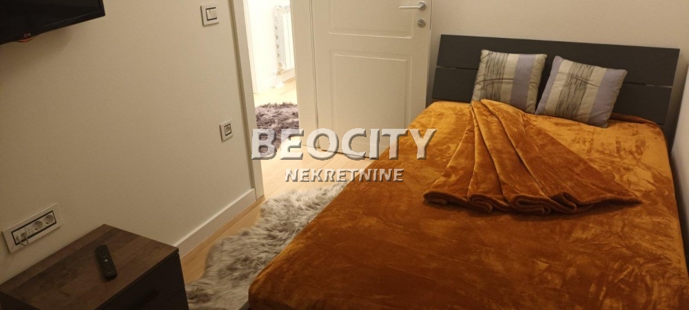 Trosoban stan, 80 m2, Savski venac ID: 92201 11