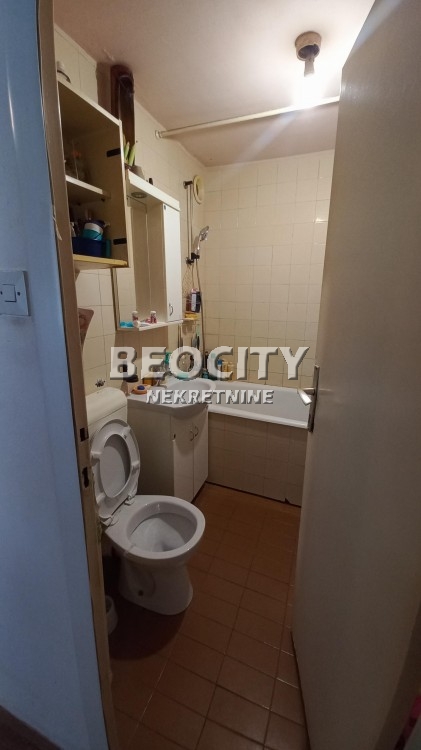 Trosoban stan, 82 m2, Liman 4, Bulevar despota Stefana ID: 102577 8