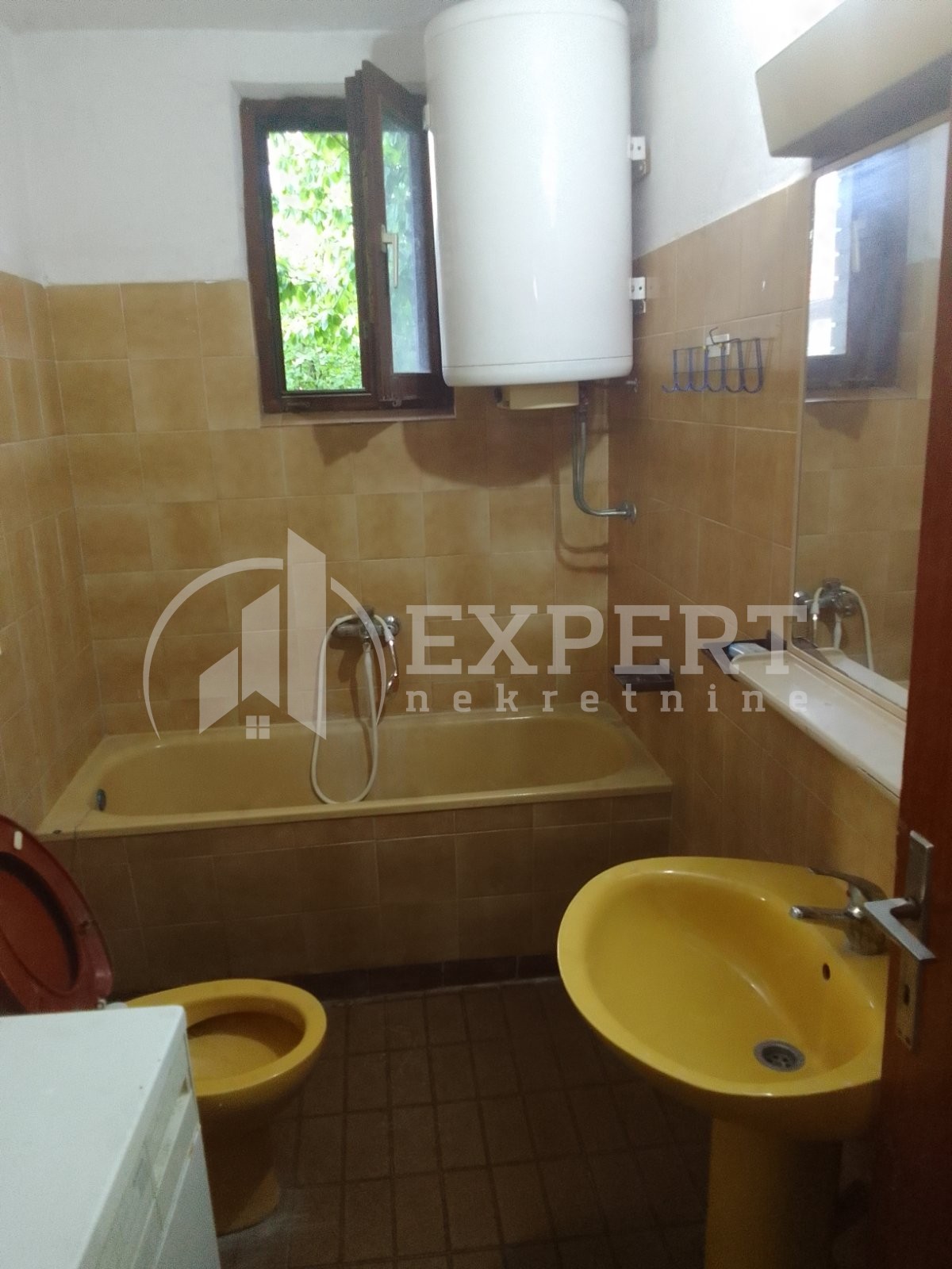 Trosoban stan, 90 m2, Trošarina, Bulevar svetog cara ID: i-09868 11