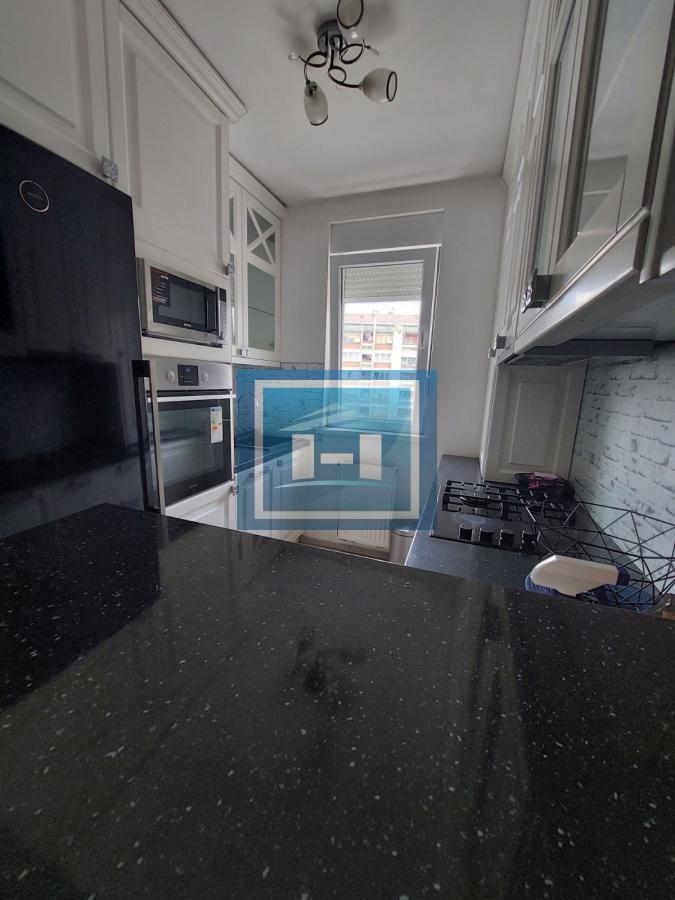 Trosoban stan u novogradnji 9