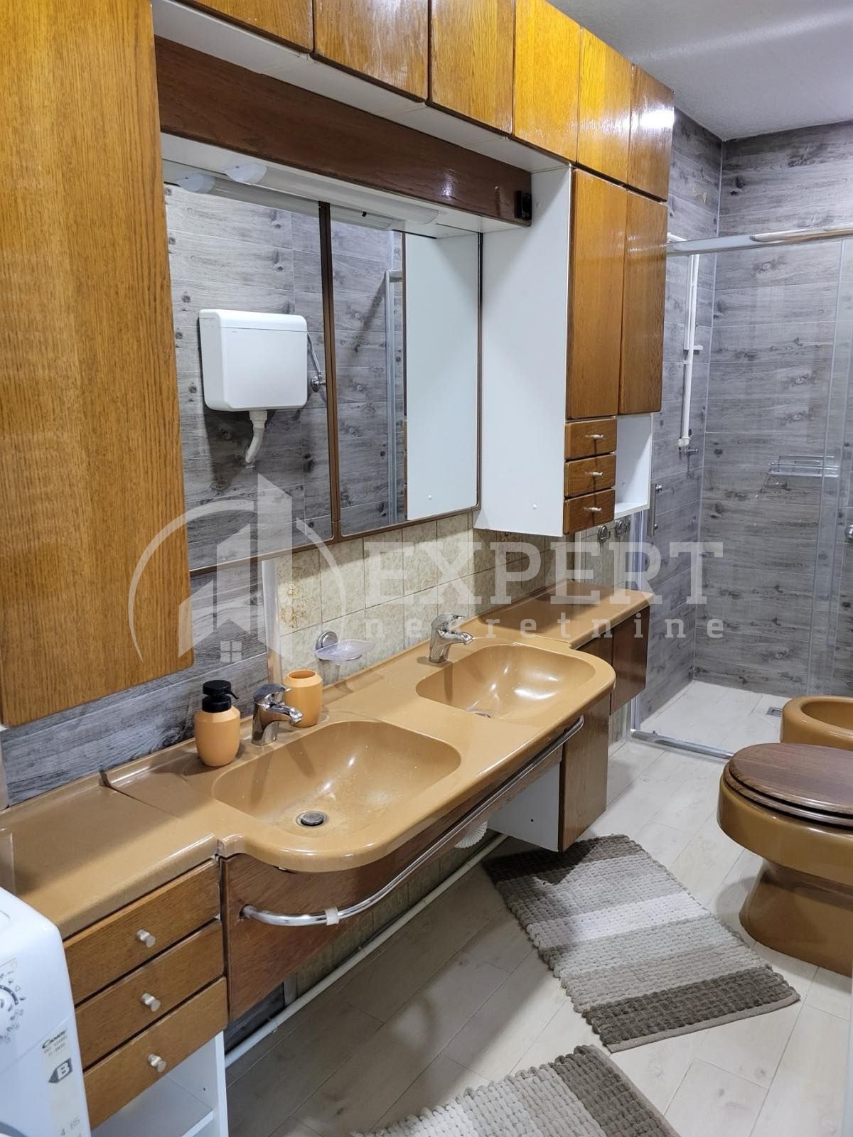 Trosobna kuća, 150 m2, Čamurlija, Bulevar 12. februar ID: i-012039 11