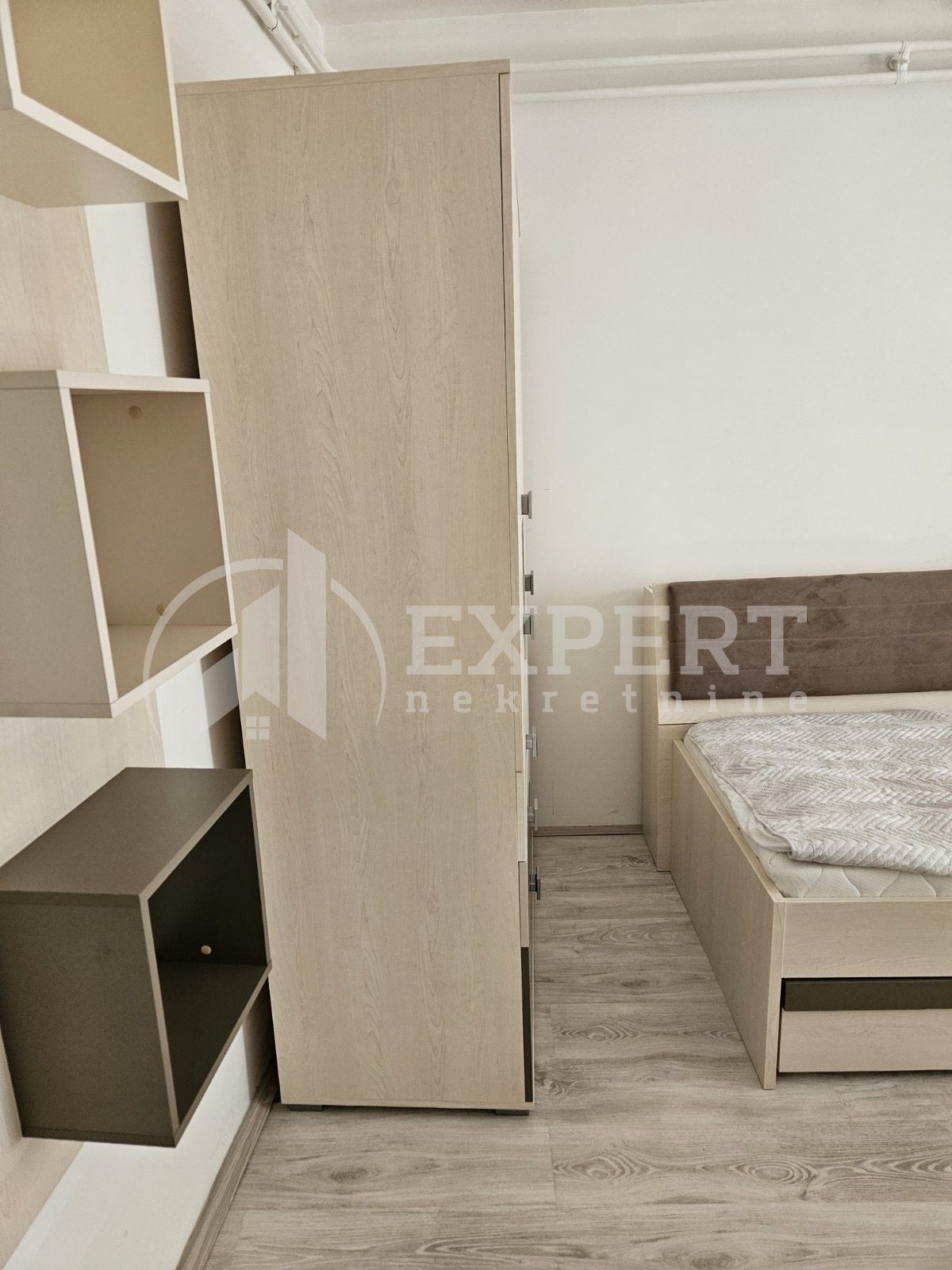 Trosobna kuća, 150 m2, Čamurlija, Bulevar 12. februar ID: i-012039 7