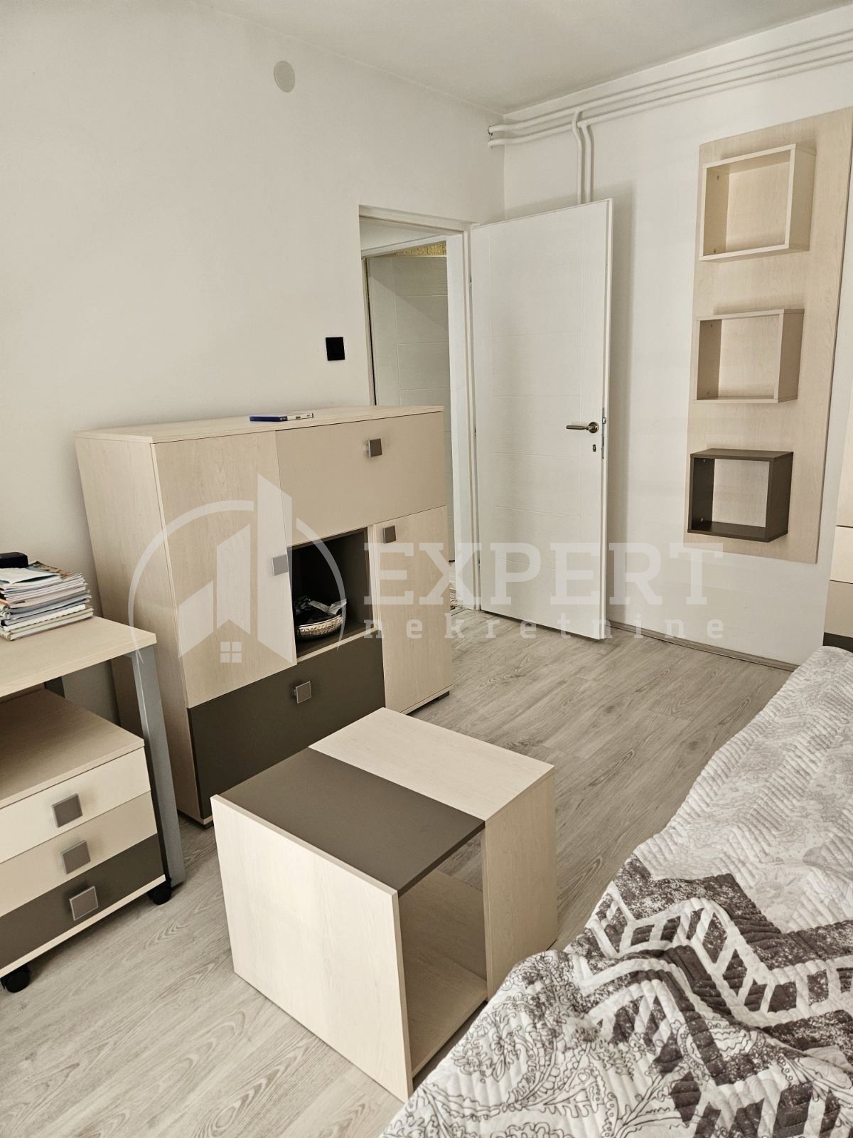 Trosobna kuća, 150 m2, Čamurlija, Bulevar 12. februar ID: i-012039 9