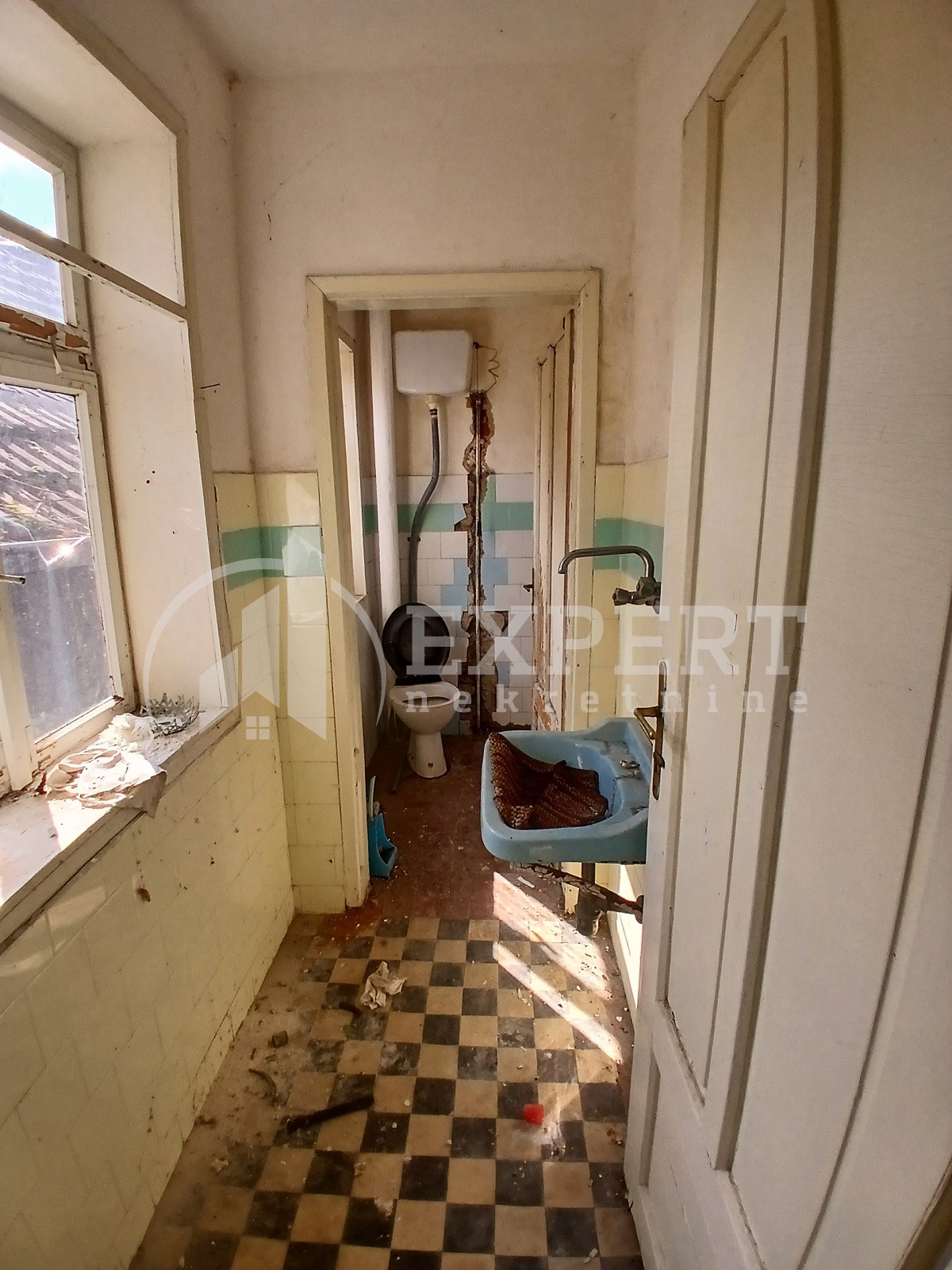 Trosobna kuća, 150 m2, Gadžinhanska ID: p-013468 10