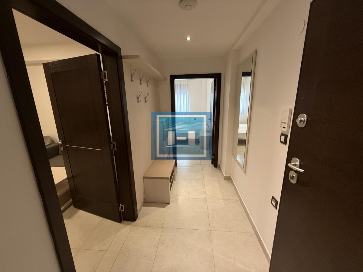 Veći luksuzan, namešten stan u Wing kompleksu- mogućnost kredita na 12 godina 12