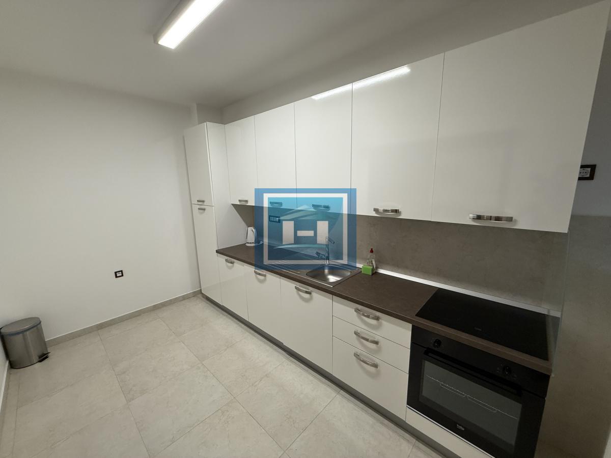 Veći luksuzan, namešten stan u Wing kompleksu- mogućnost kredita na 12 godina 8