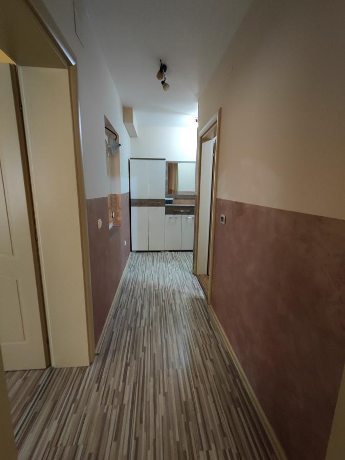 Veći,prelepo namešten jednosoban stan 11