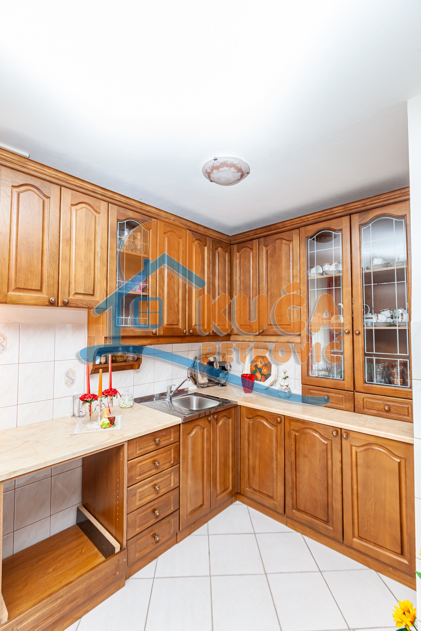 četvorosobna kuća, 500 m2, Mramorsko brdo ID: p-014459 4