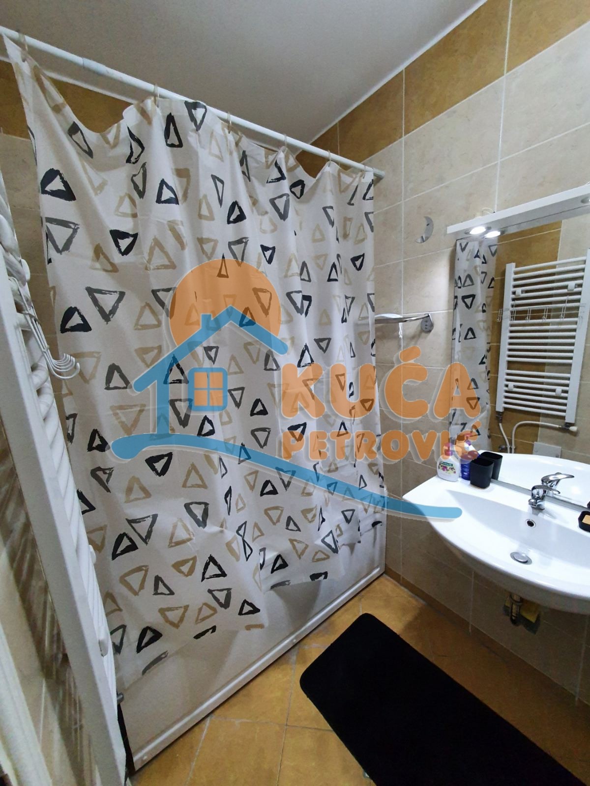 Dvosoban stan, 65 m2, Medijana, Trg kralja Aleksandra Ujedinitelja ID: i-07781 9