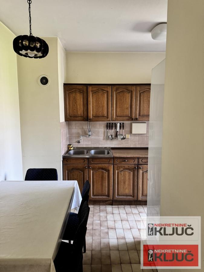 BULEVAR, 74m2, Troiposoban, Fasadna cigla, može ZA POSLOVNI PROSTOR 6