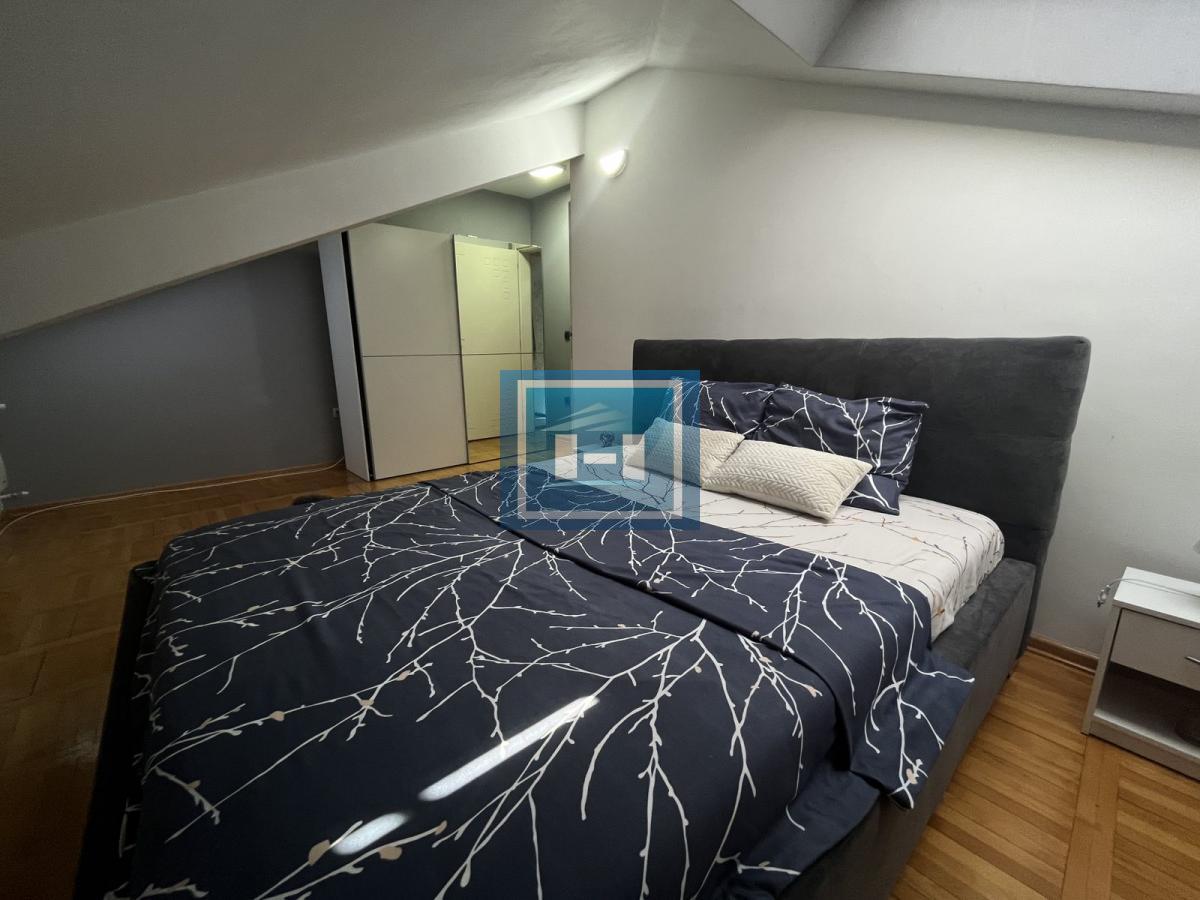 Namešten dvosoban stan u novijoj zgradi 7