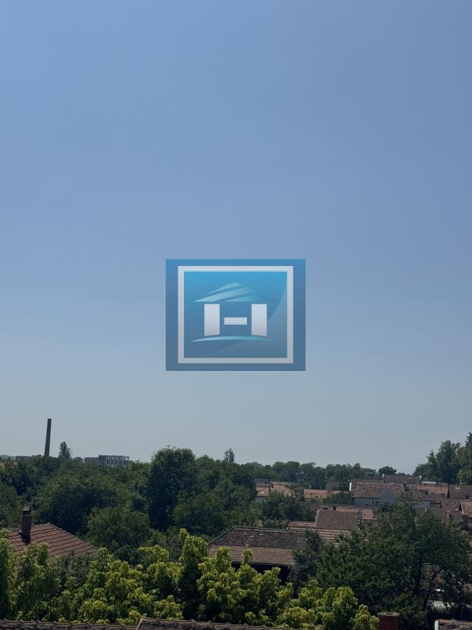 TOP PONUDA u samom CENTRU Ćuprije! Jednosoban stan 37 m² + podrum 10