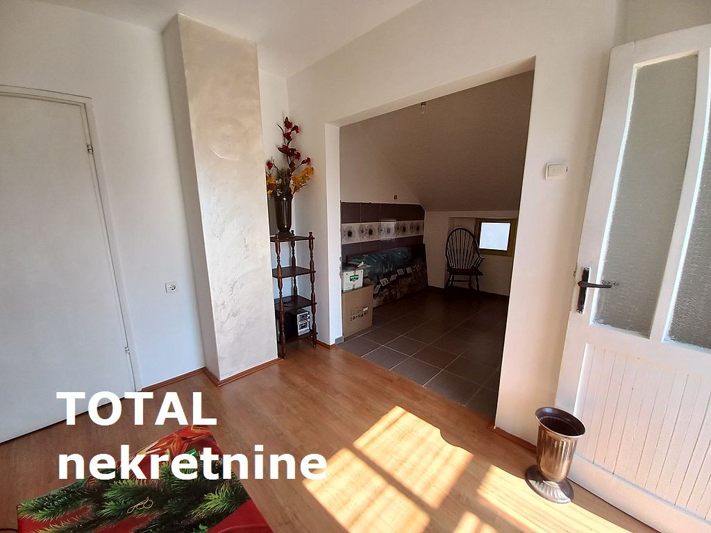 Kuca,NOVI SAD,ADICE,kv: 180.00, € 220000, ID: 3089887 10