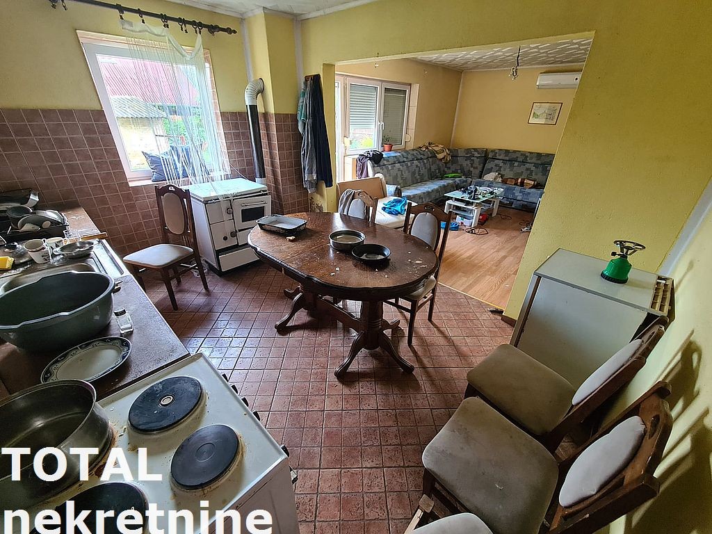 Kuca,PETROVARADIN,SADOVI,kv: 200.00, € 185400, ID: 3090173 2