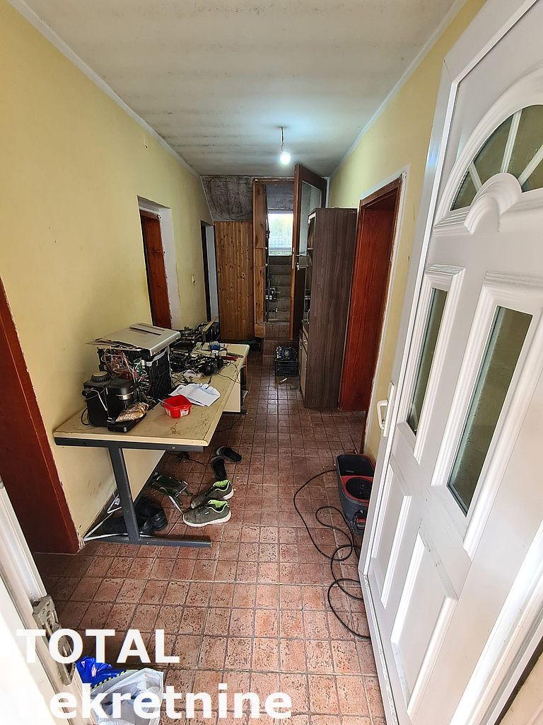 Kuca,PETROVARADIN,SADOVI,kv: 200.00, € 185400, ID: 3090173 5