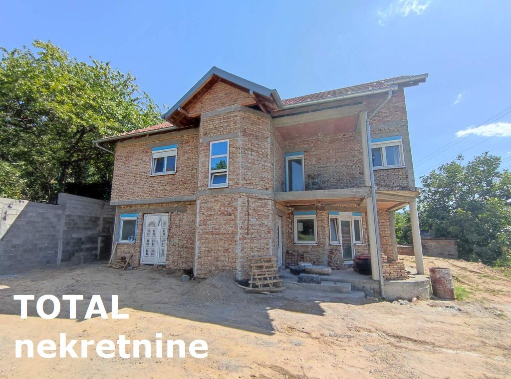 Kuca,SREMSKA KAMENICA,PARAGOVO,kv: 200.00, € 206000, ID: 3090163 1