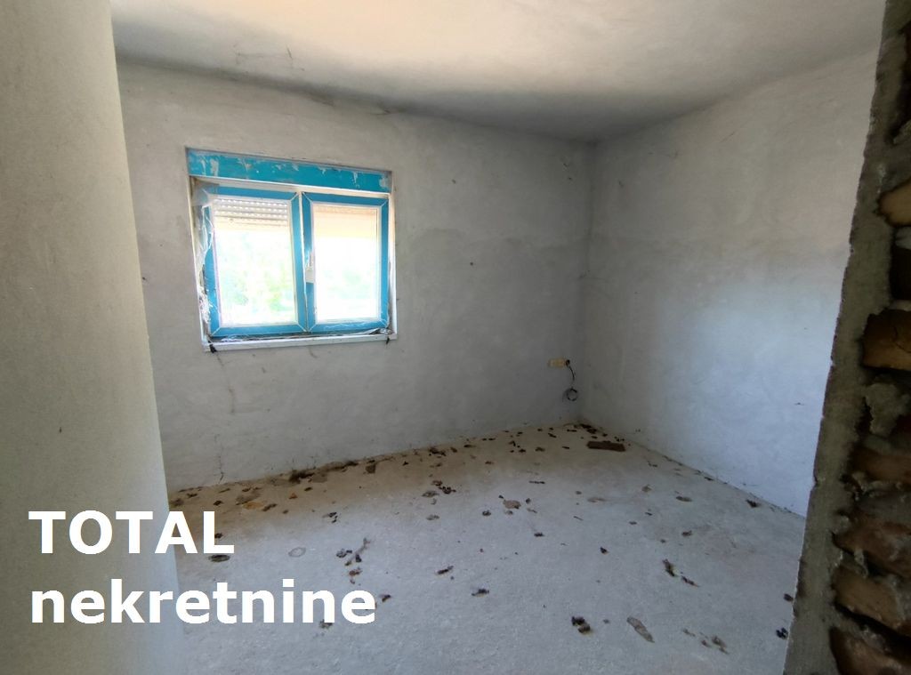 Kuca,SREMSKA KAMENICA,PARAGOVO,kv: 200.00, € 206000, ID: 3090163 5