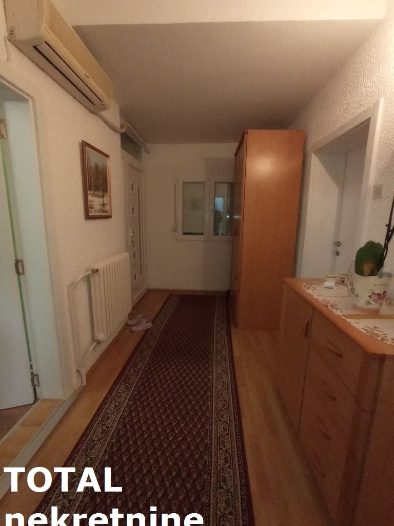 Kuca,SREMSKI KARLOVCI,SREMSKI KARLOVCI,kv: 168.00, € 200850, ID: 3089812 8