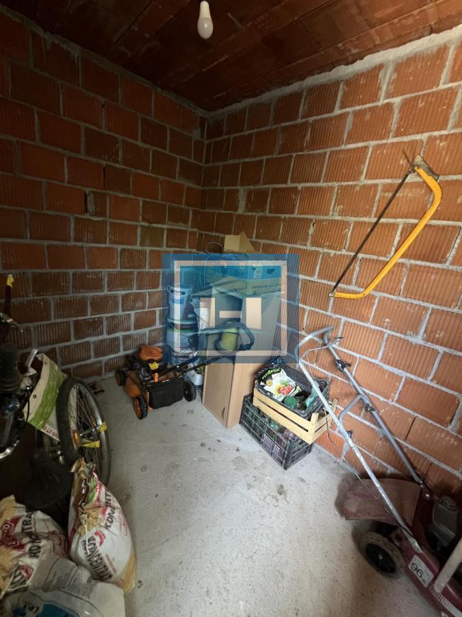 Na prodaju nova kuća 10 km od grada – legalizovana, useljiva i odmah dostupna 21