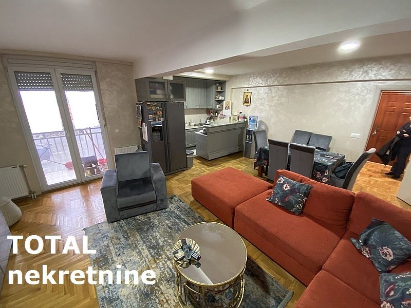 Stan,NOVI SAD,BULEVAR EVROPE,kv: 87.00, € 195700, ID: 1090429 3