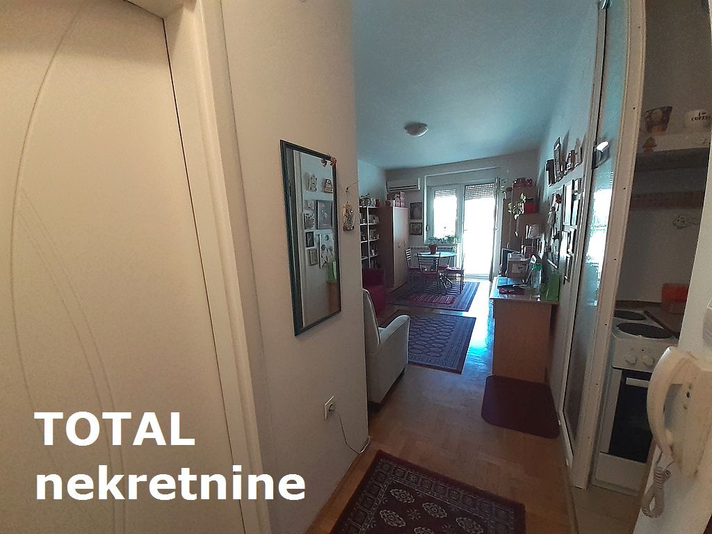 Stan,NOVI SAD,CENTAR,kv: 30.00, € 103000, ID: 1092469 1