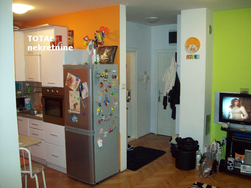 Stan,NOVI SAD,CENTAR,kv: 38.00, € 113300, ID: 1051050 6