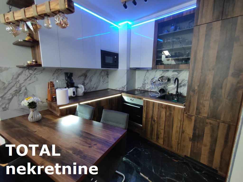 Stan,NOVI SAD,CENTAR,kv: 49.00, € 155000, ID: 1094678 7