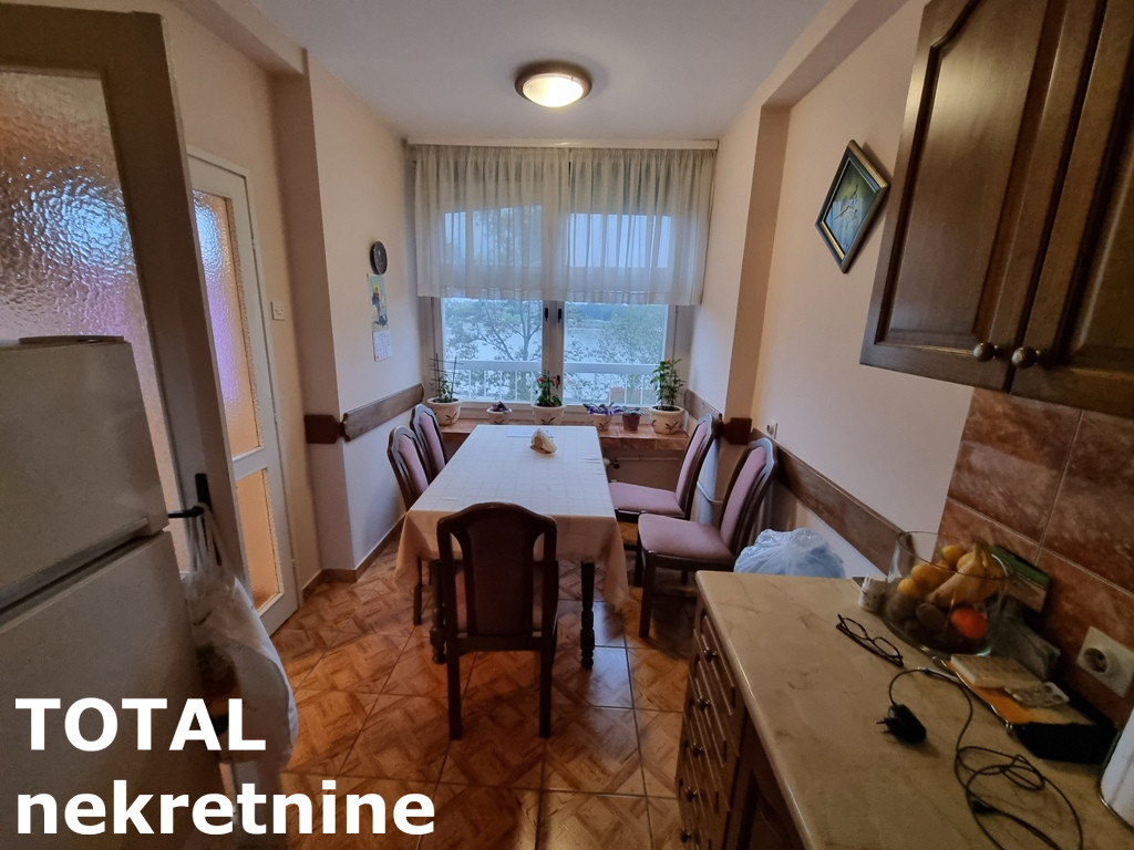 Stan,NOVI SAD,CENTAR,kv: 70.00, € 252350, ID: 1096494 6