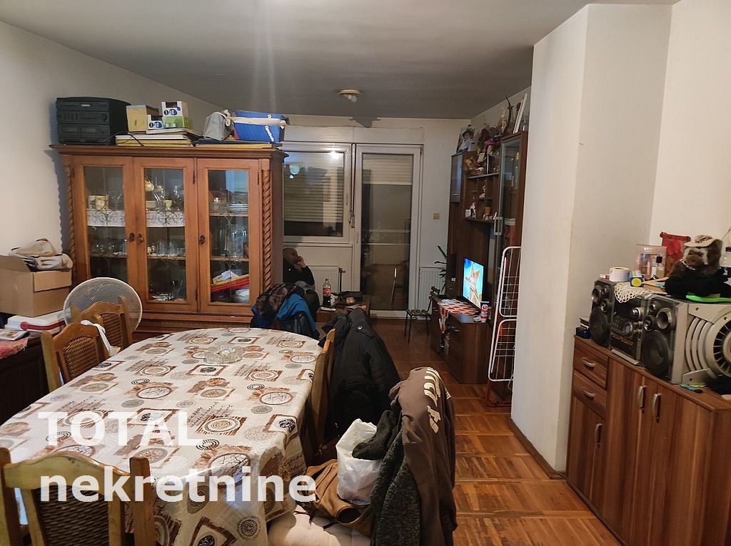 Stan,PETROVARADIN,CENTAR,kv: 65.00, € 123600, ID: 1092882 3