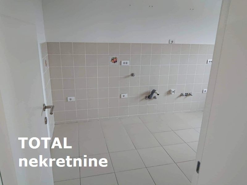 Stan,SREMSKA KAMENICA,TATARSKO BRDO,kv: 160.00, € 206000, ID: 1091190 8