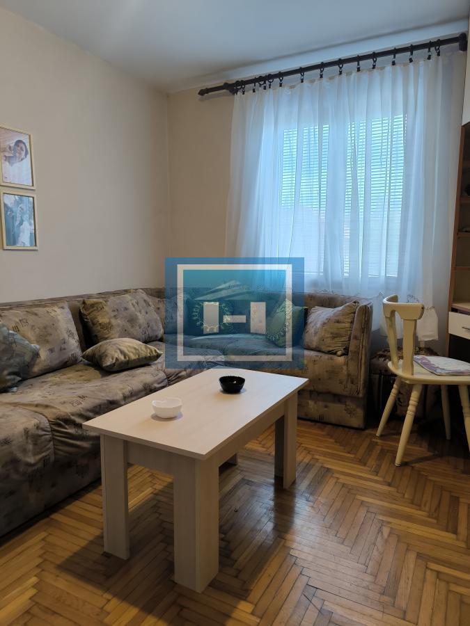 PRODAJE SE KUĆA 423 m² – BLIZINA CENTRA ĆUPRIJE! 1