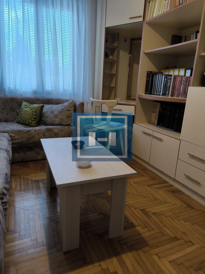 PRODAJE SE KUĆA 423 m² – BLIZINA CENTRA ĆUPRIJE! 2