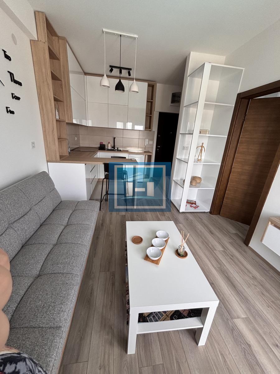 Kompletno namesten stan u Kkomplexu 5