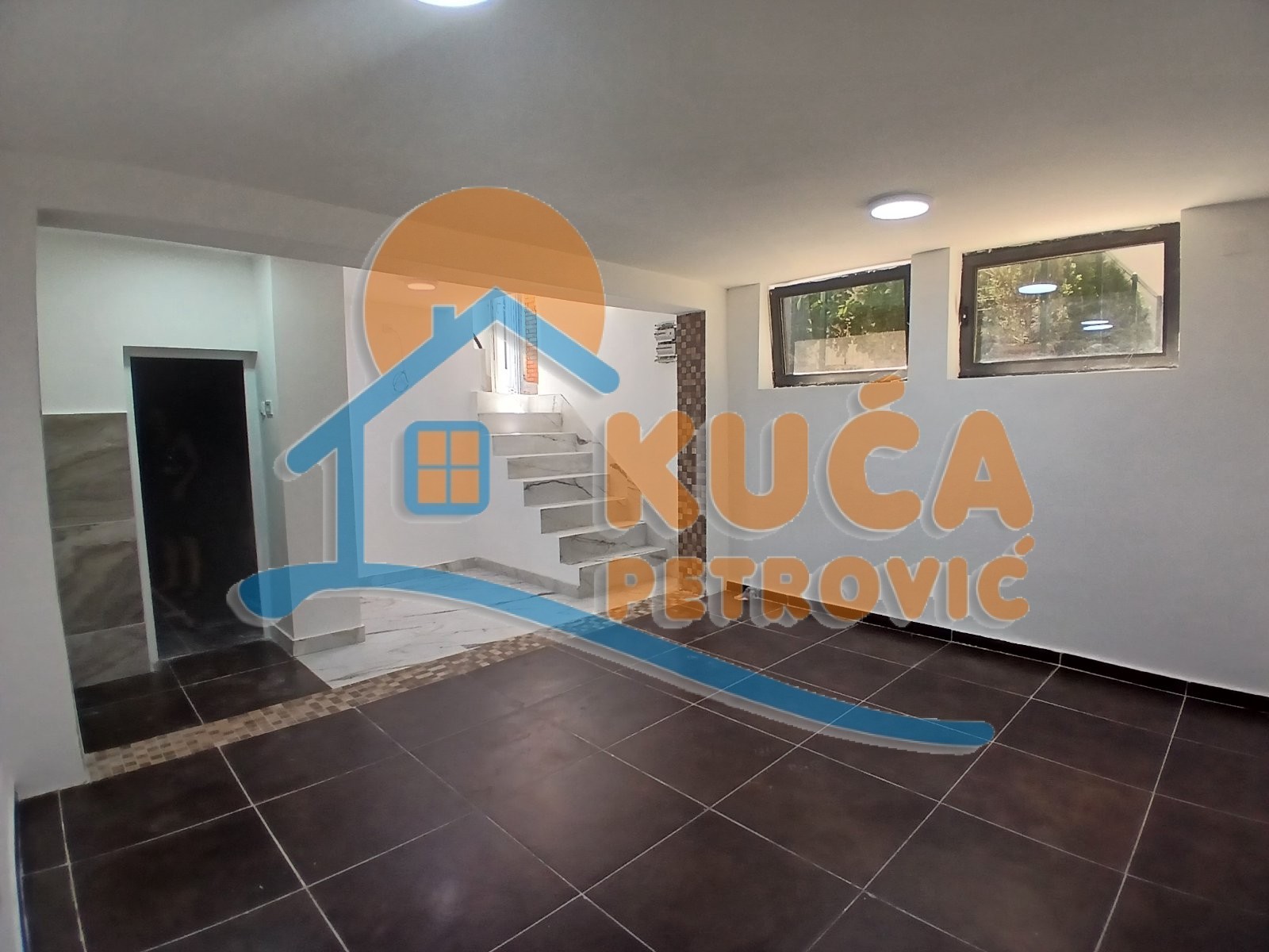 Lokal, 30 m2, Centar, Nade Tomić ID: i-014528 1