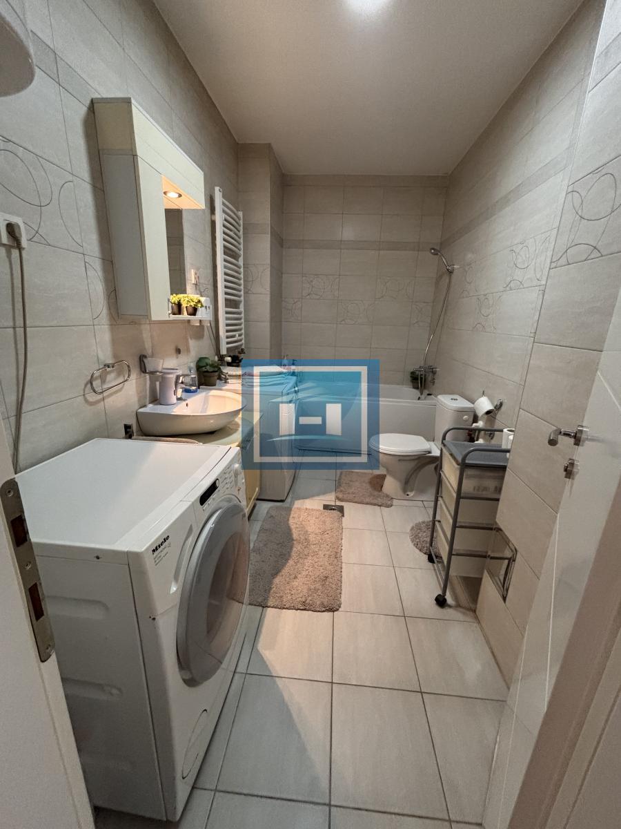 Savršen četvorosoban stan na još boljoj lokaciji 18