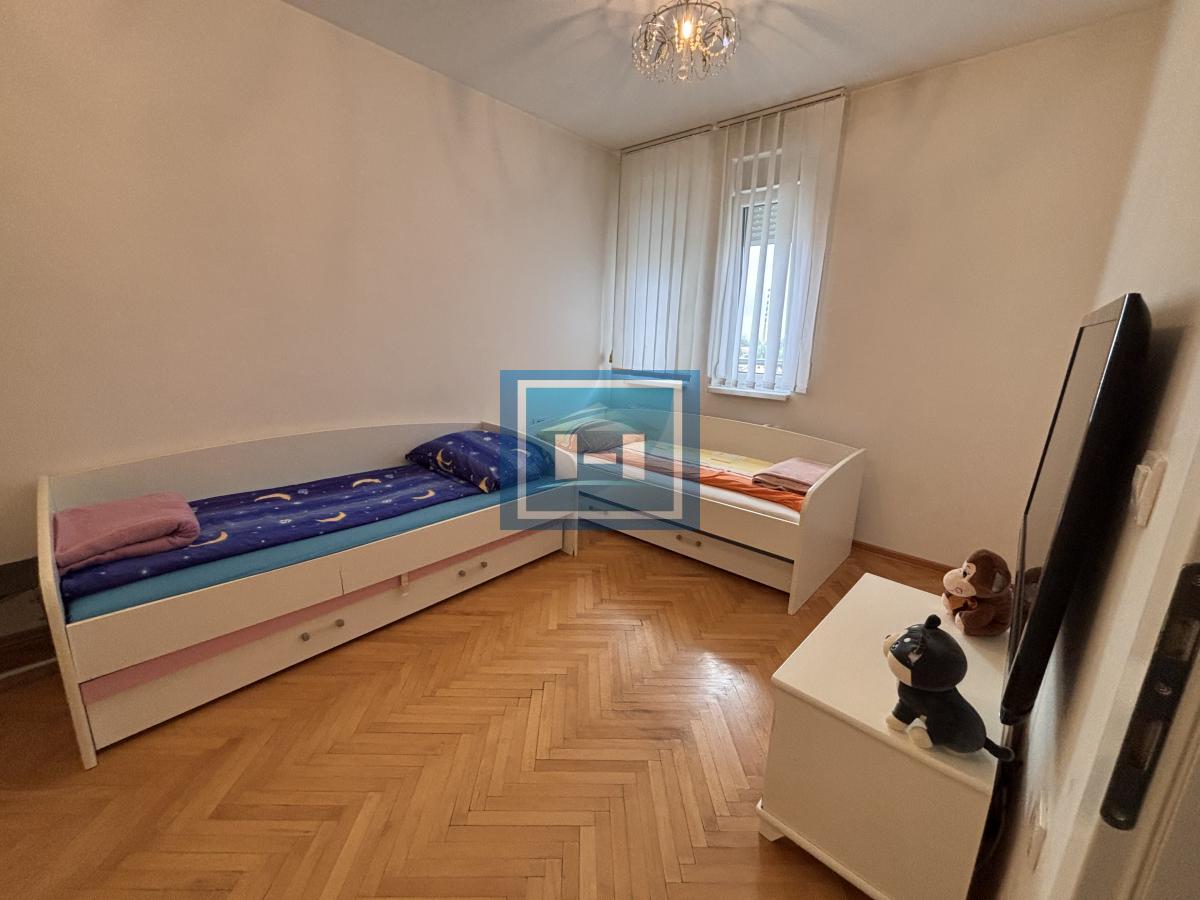 Savršen četvorosoban stan na još boljoj lokaciji 20