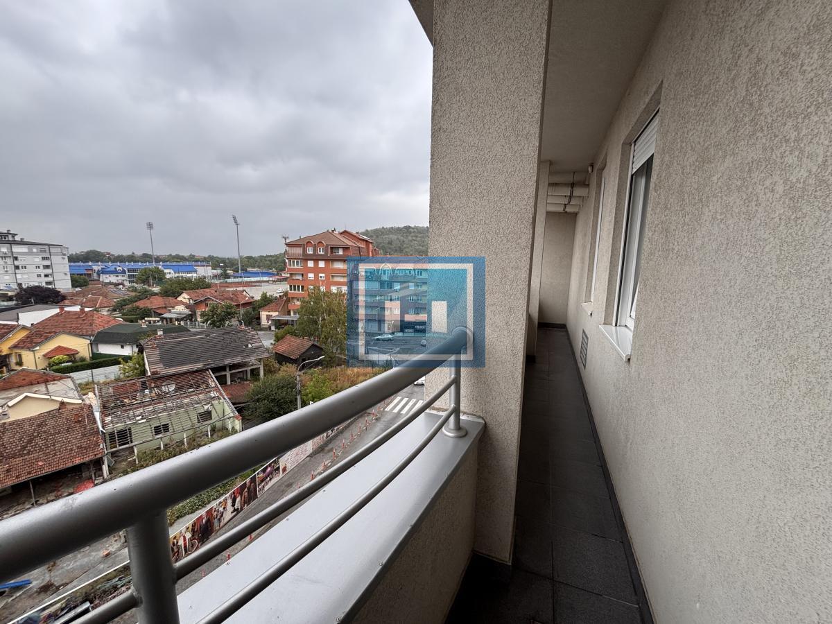 Savršen četvorosoban stan na još boljoj lokaciji 25