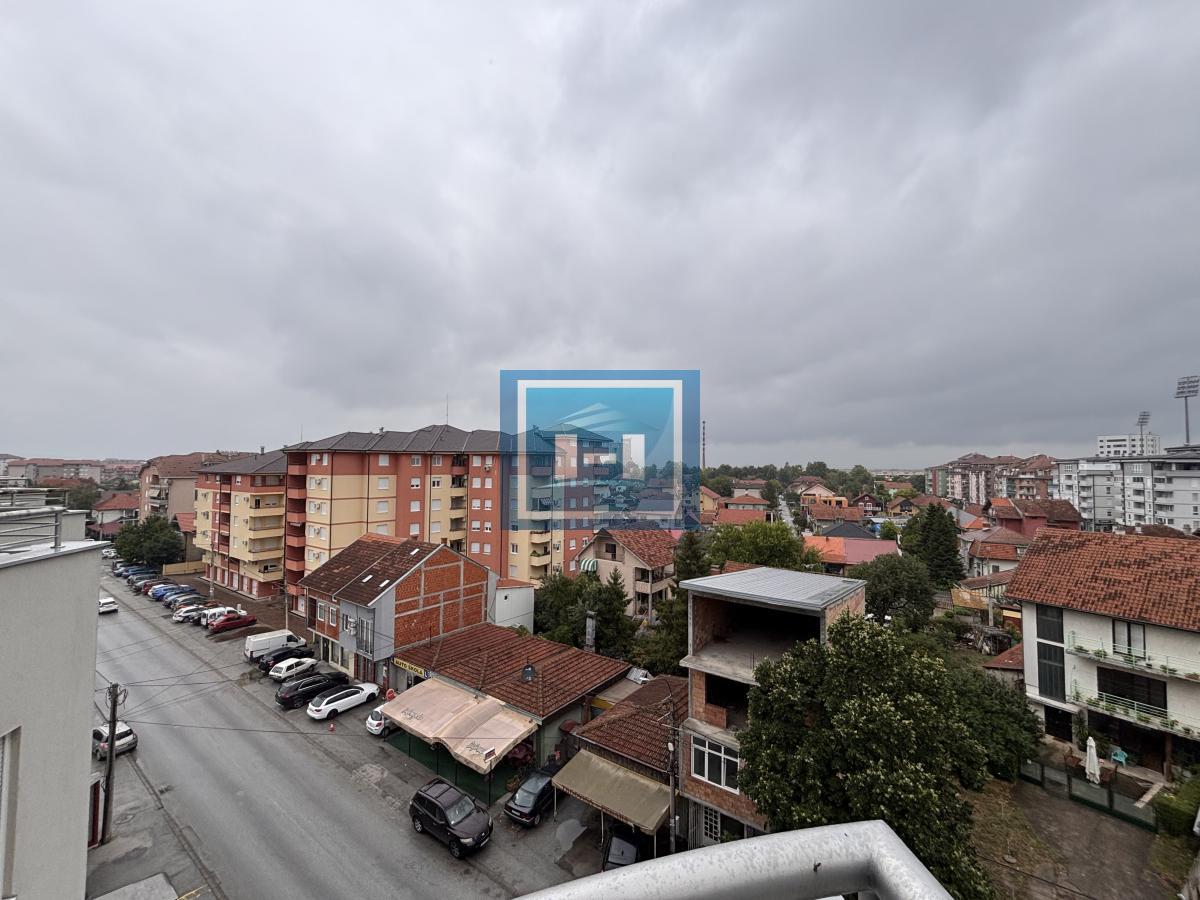 Savršen četvorosoban stan na još boljoj lokaciji 27