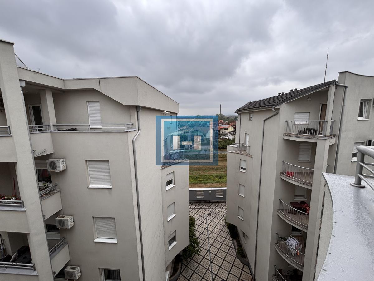 Savršen četvorosoban stan na još boljoj lokaciji 33