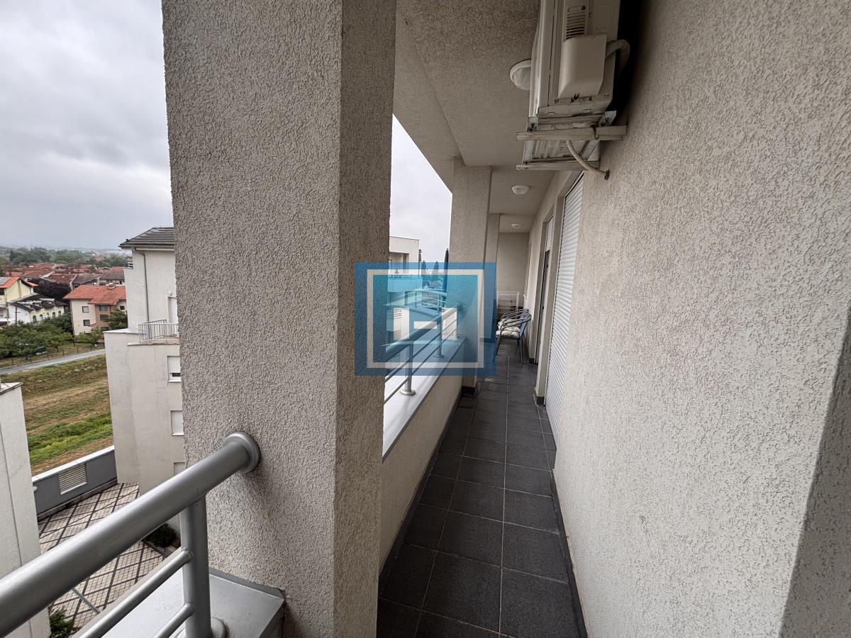 Savršen četvorosoban stan na još boljoj lokaciji 36