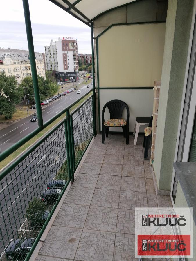 BULEVAR EVROPE, 28m2, Garsonjera 3