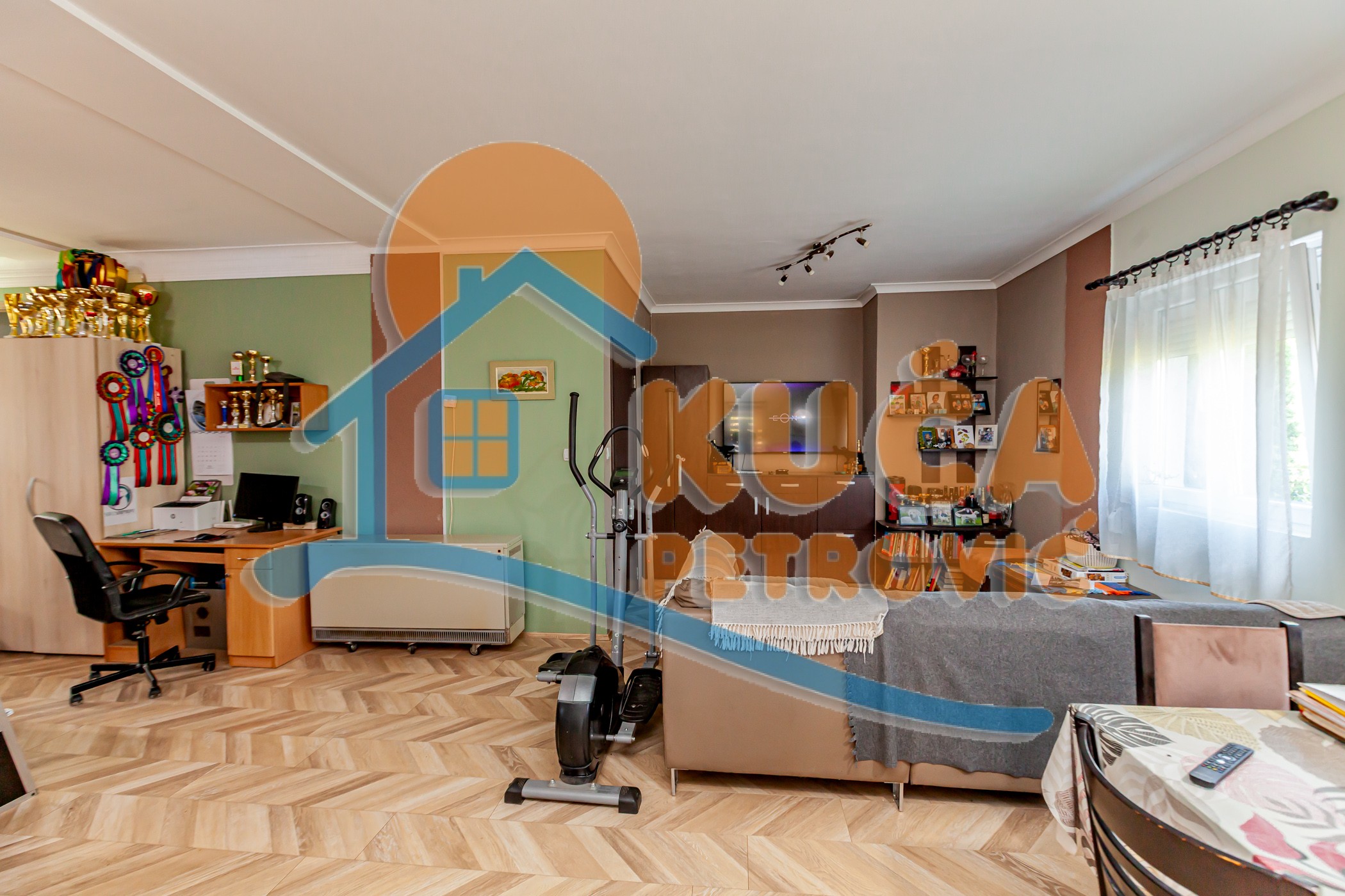 četvorosobna kuća, 184 m2, Crveni krst, Metalska ID: p-014517 1