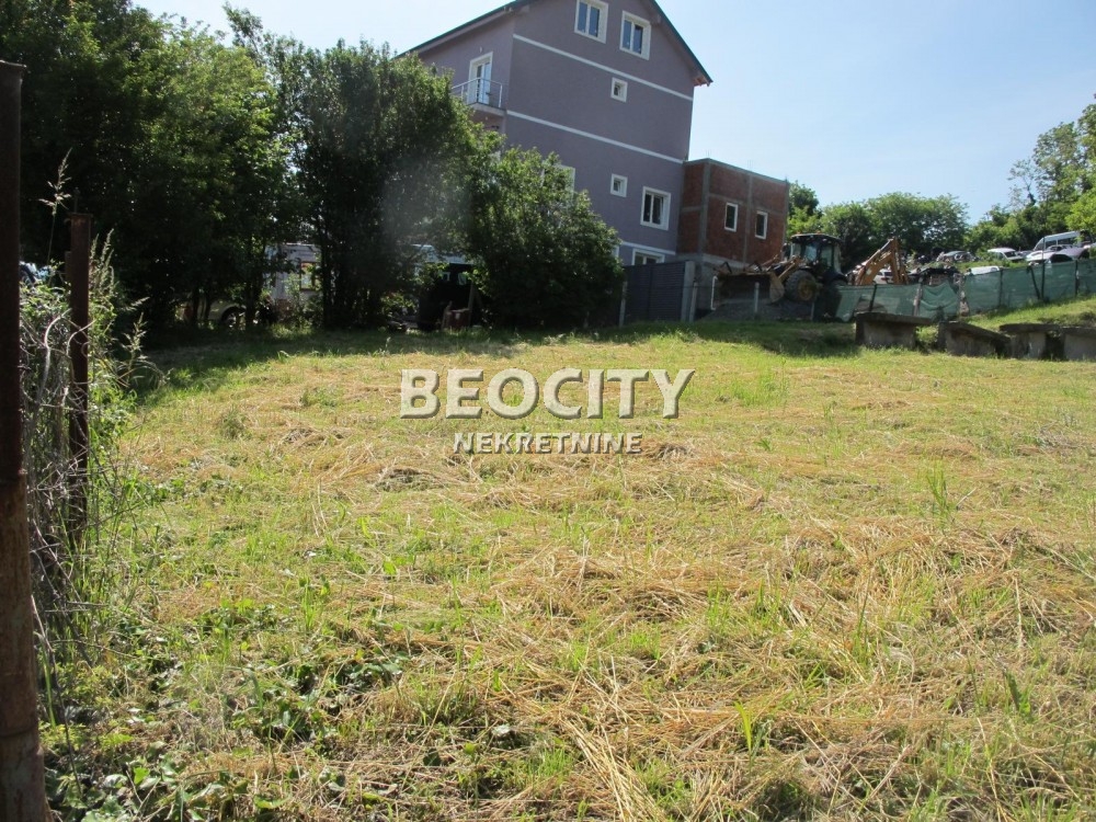 Plac, Mirijevo, Pirandelova ID: 121421 4